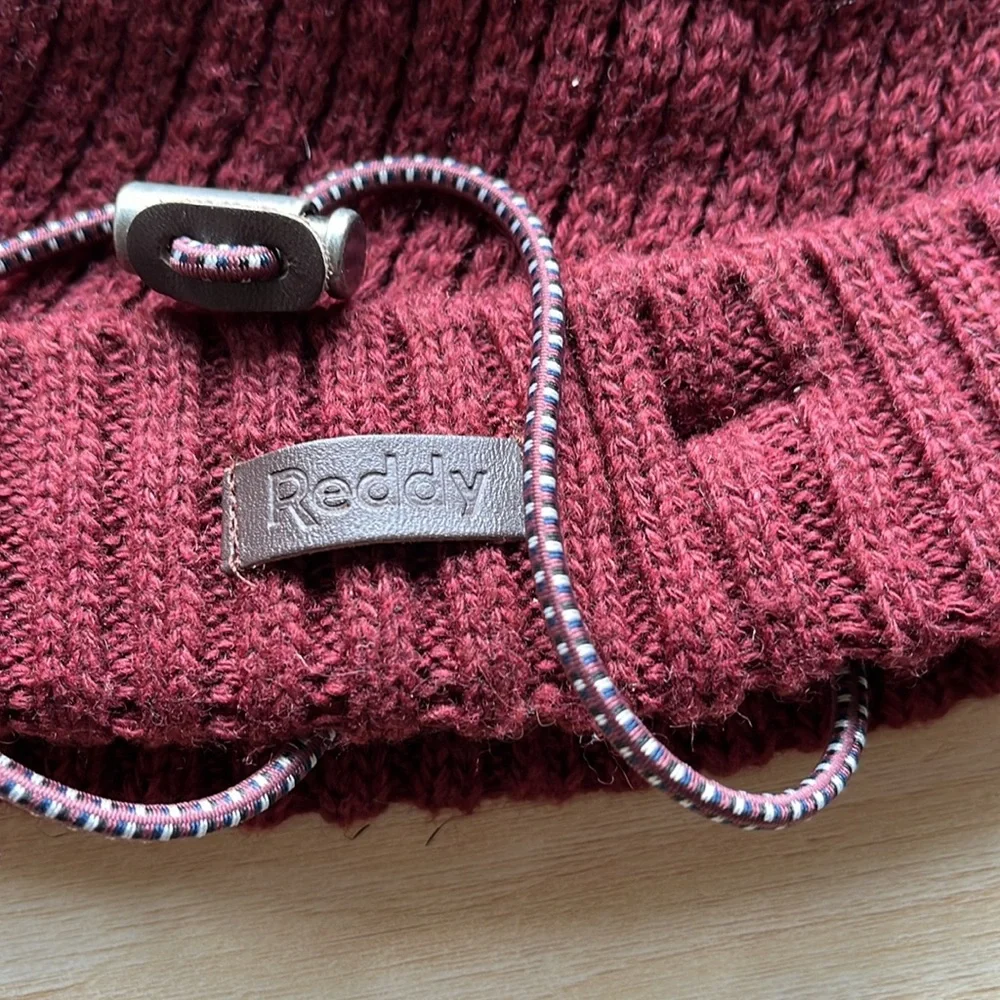 New Reddy Dog Hat Beanie size L / XL Burgundy